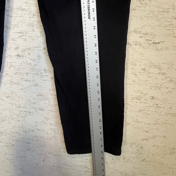 Woolrich Women's Wide Whale Corduroy Pants Black Sz 12 Thick and Warm High Rise - Picture 12 of 15